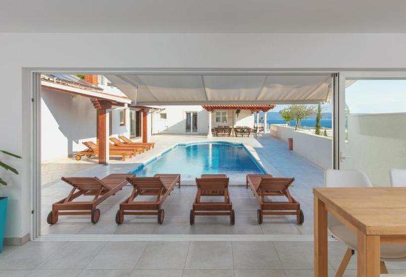 Villa The White Villa