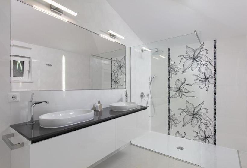 Villa The White Villa