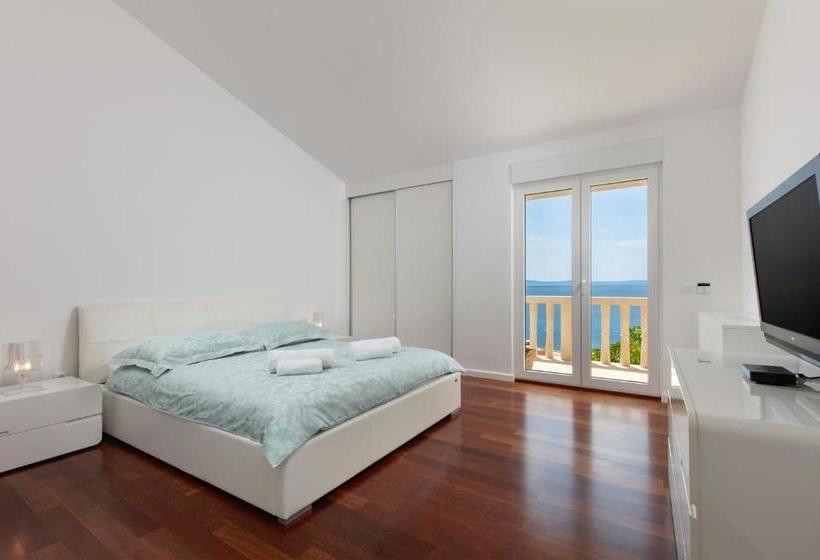 Villa The White Villa