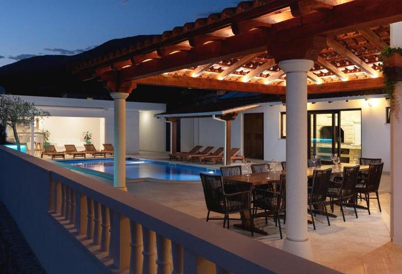 Villa The White Villa