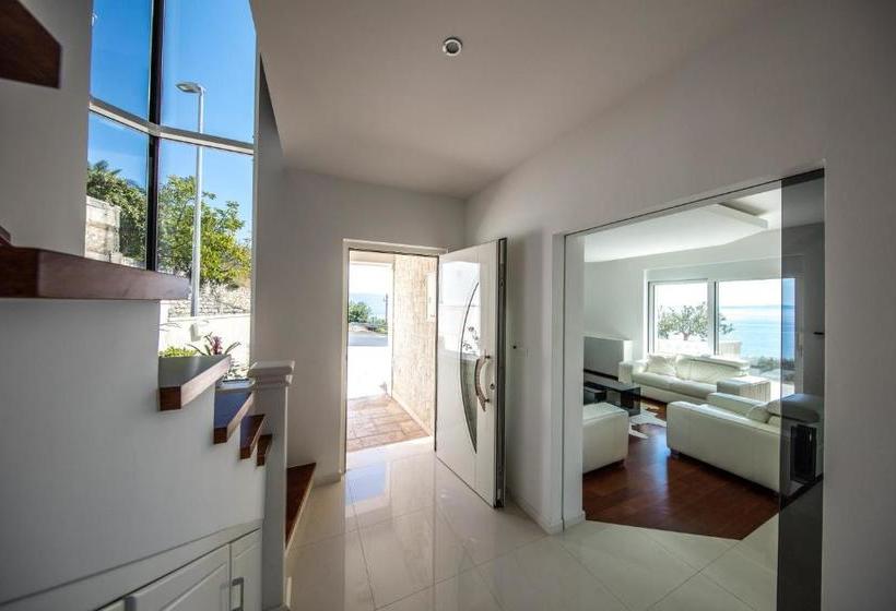 Villa The White Villa