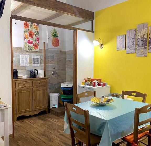 پانسیون Dani's House