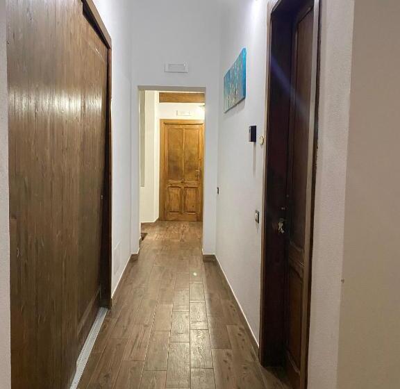 پانسیون Dani's House