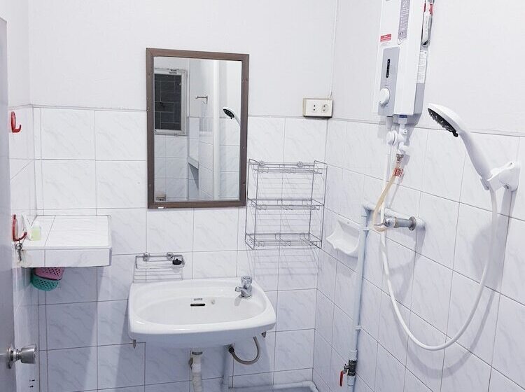 ペンション Jr Guest House