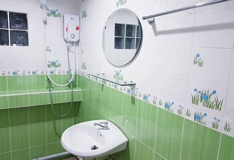 ペンション Jr Guest House