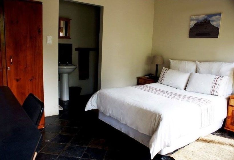 Пансион Shady Pines Guest House