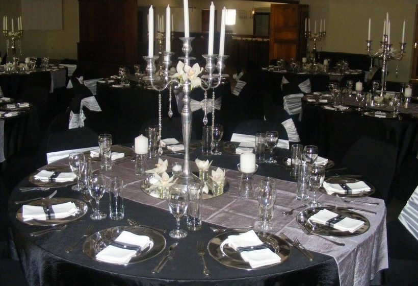 Пансион Shady Pines Guest House