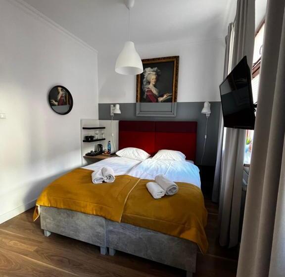 פנסיון Tcz Mokra