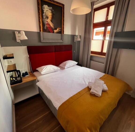 פנסיון Tcz Mokra