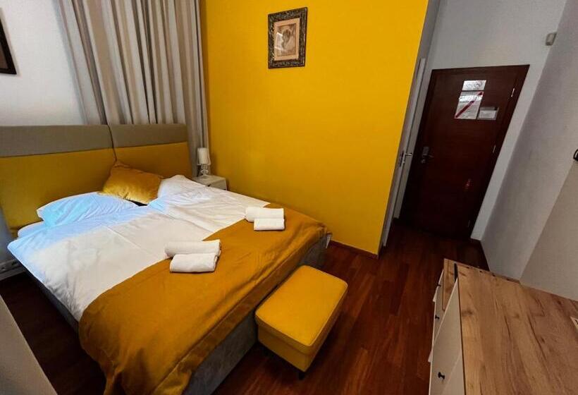 פנסיון Tcz Mokra