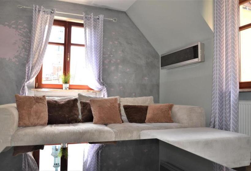 פנסיון Tcz Mokra