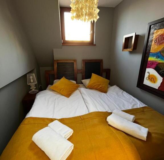 פנסיון Tcz Mokra