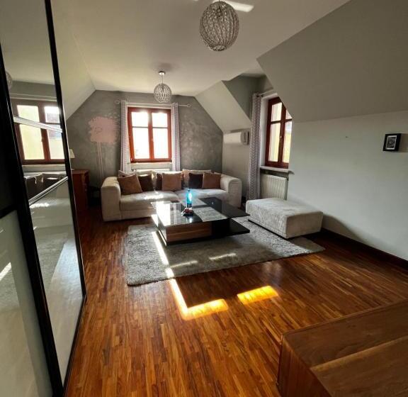 פנסיון Tcz Mokra