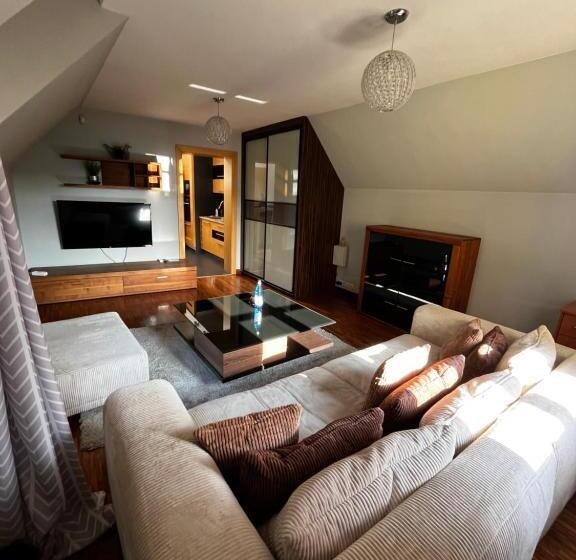 פנסיון Tcz Mokra