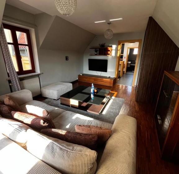 פנסיון Tcz Mokra