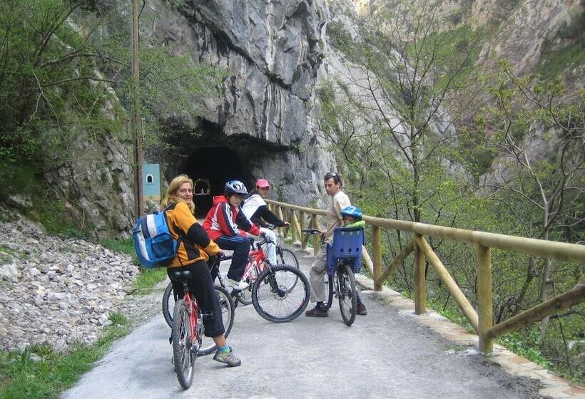 Albergue Teverga   Hostel