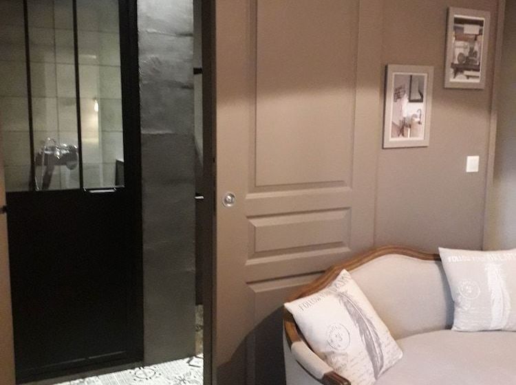 ベッドアンドブレックファースト Chambres D Hôtes Domaine Du Hutrel