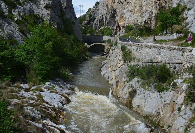 مبيت وإفطار Chambres D'hotes L'amandier