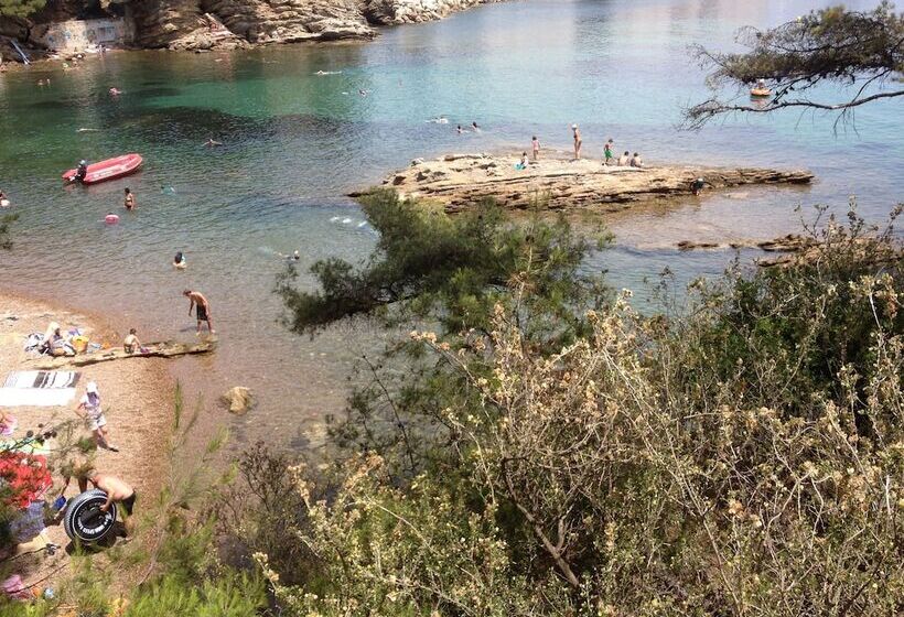 ベッドアンドブレックファースト La Désirade Chambres D Hôtes En Provence