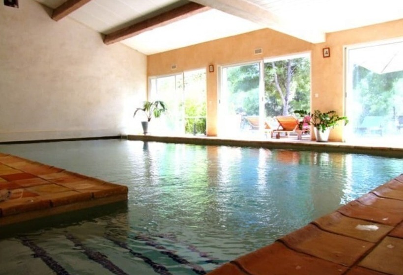 ベッドアンドブレックファースト La Désirade Chambres D Hôtes En Provence
