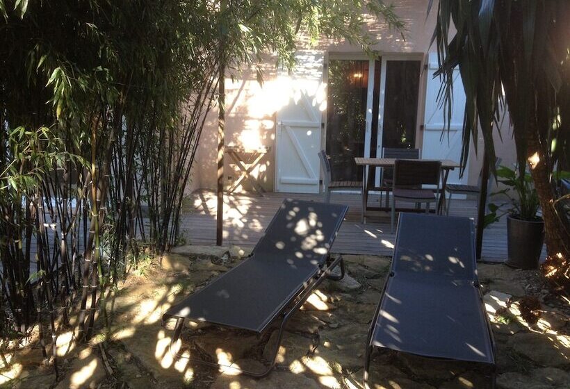 ベッドアンドブレックファースト La Désirade Chambres D Hôtes En Provence