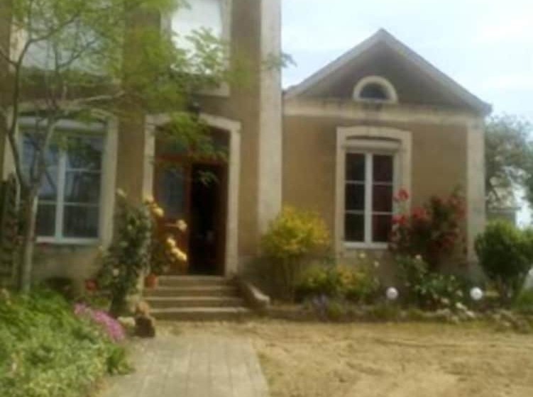 مبيت وإفطار La Roseraie