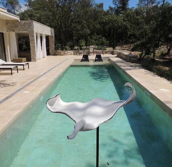 مبيت وإفطار La Villa Kallisté