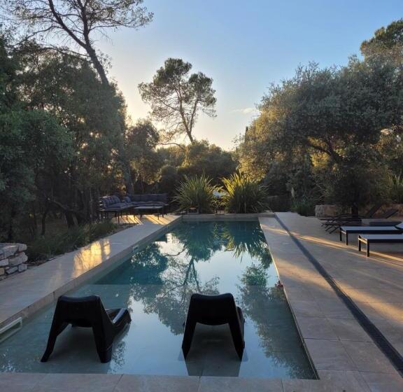 مبيت وإفطار La Villa Kallisté