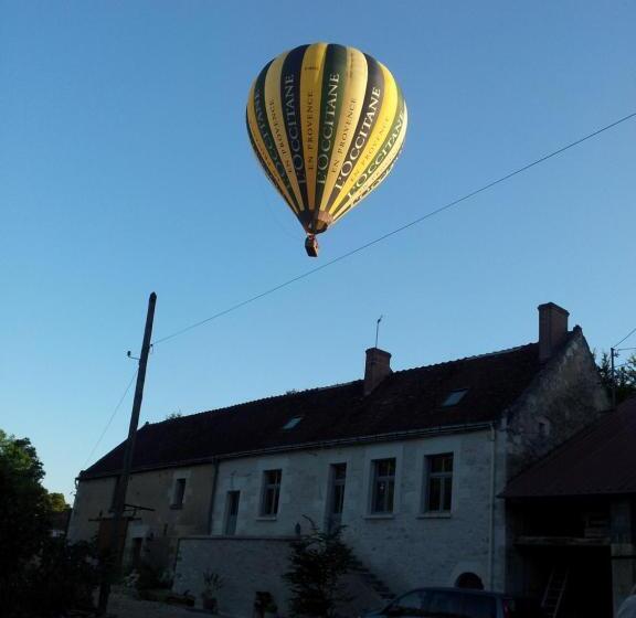 ベッドアンドブレックファースト Le Moulin Du Bourg