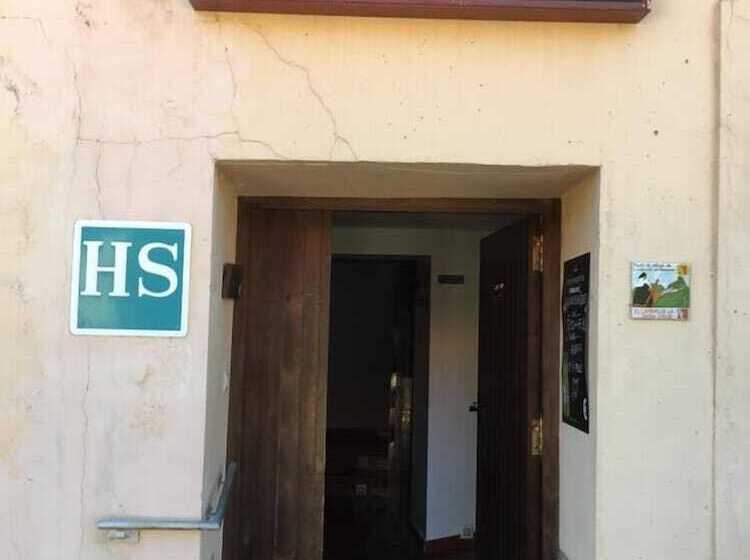 فندق فئة نجمة واحدة La Barbacana