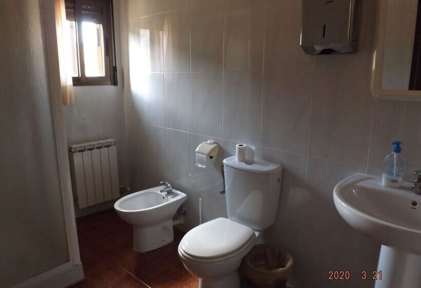 فندق فئة نجمة واحدة La Barbacana