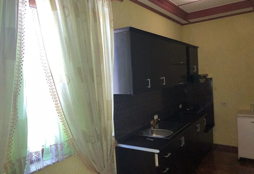 בית מלון כפרי Bar Restorant Amerika