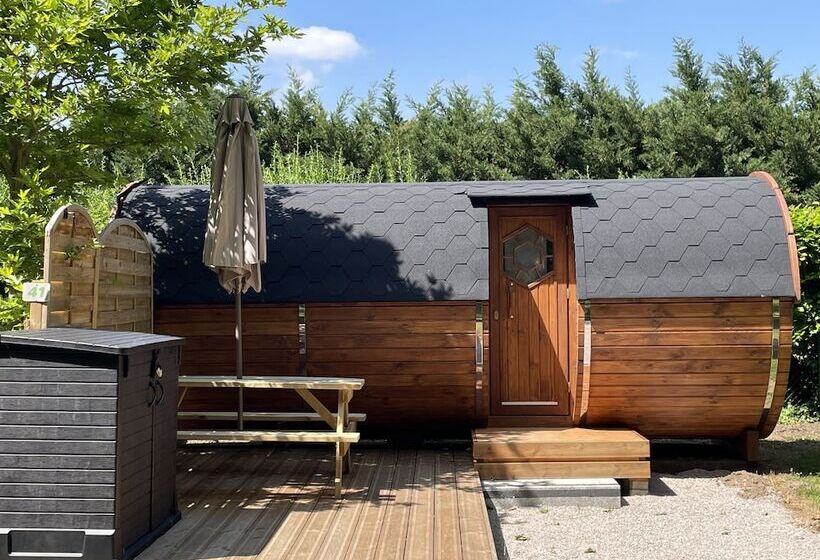 ホテル Tonneau Herbergement Insolite Au Camping Des Nieres