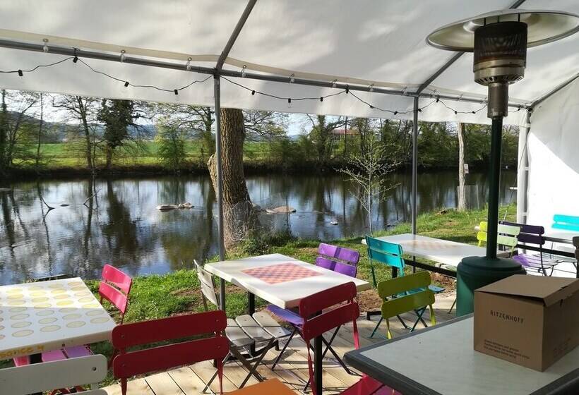 ホテル Tonneau Herbergement Insolite Au Camping Des Nieres