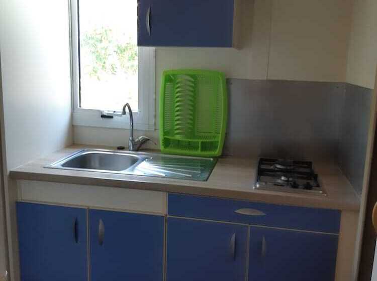 Отель Camping Les Sources