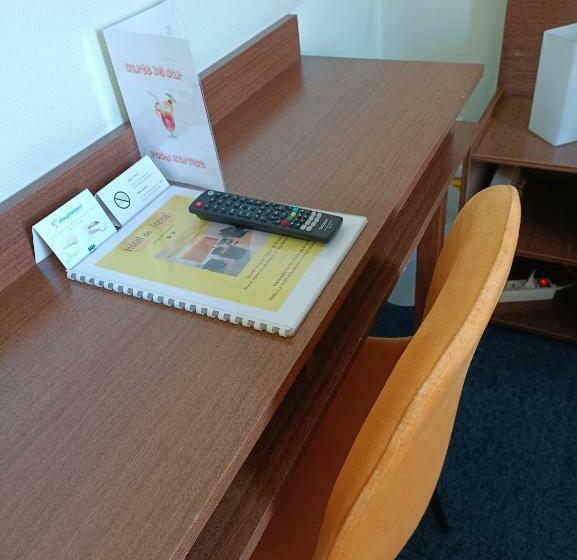 Отель De France