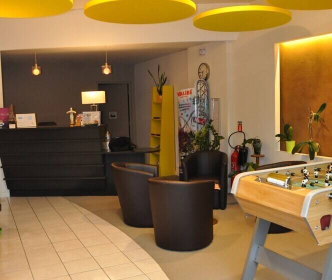 Отель De France