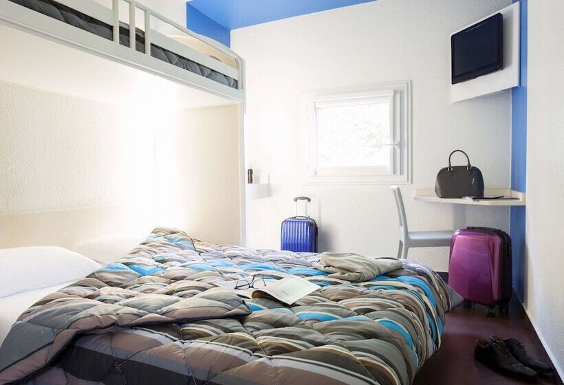 Отель F1 Louviers