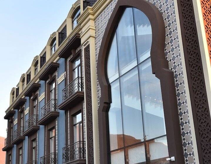 هتل Macara Sheki City