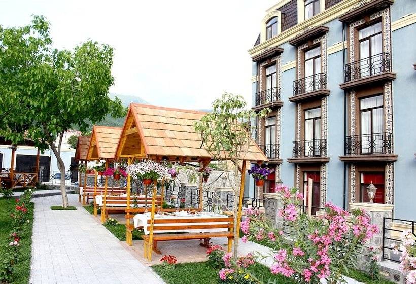 هتل Macara Sheki City