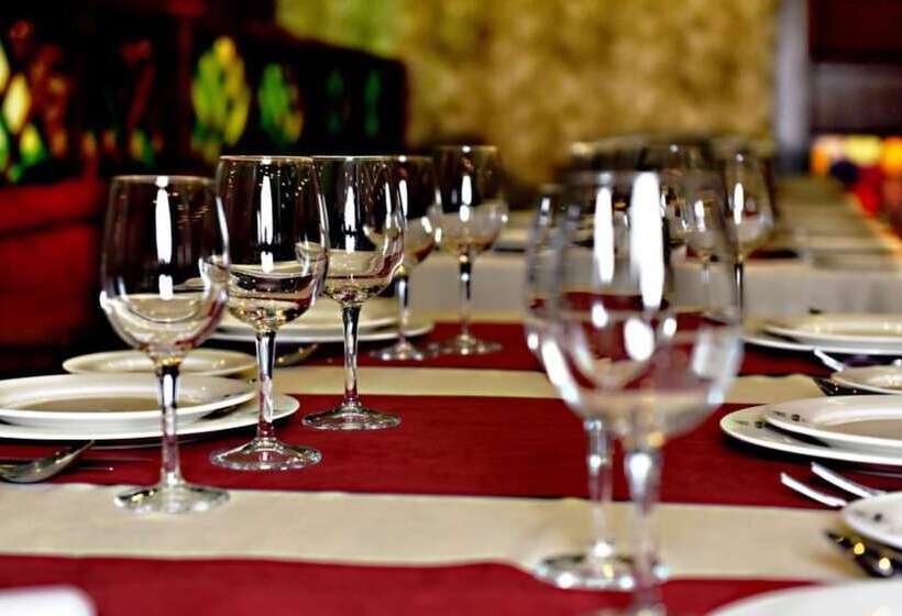 هتل Macara Sheki City