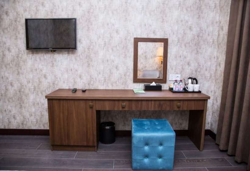 هتل Macara Sheki City