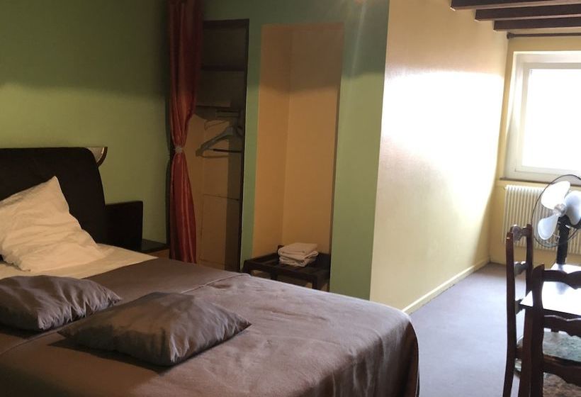 فندق Restaurant à L Etrier