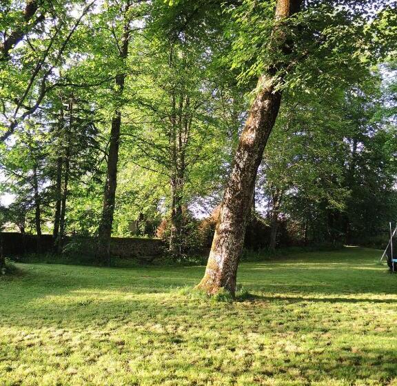 ホテル Les Platanes