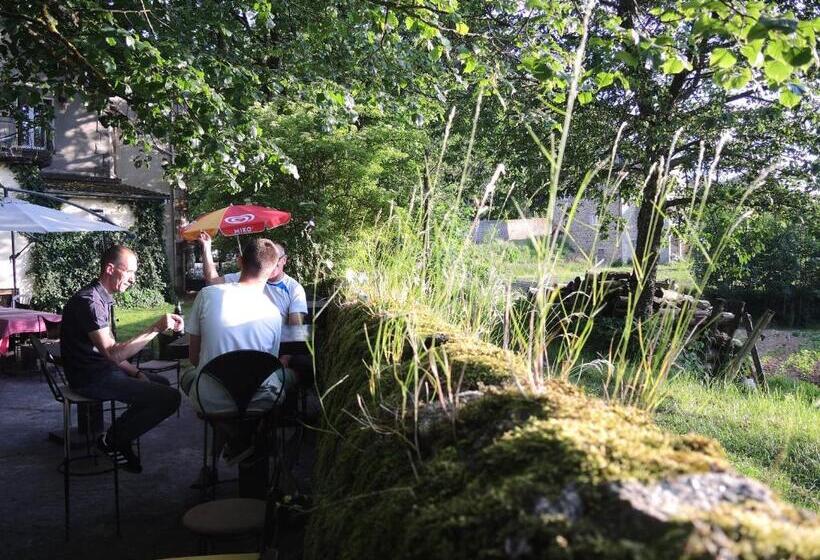 فندق Les Platanes