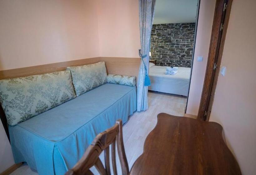 ホテル Rural Los Cerezos De Yanguas