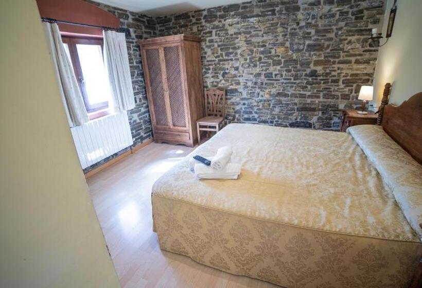 ホテル Rural Los Cerezos De Yanguas