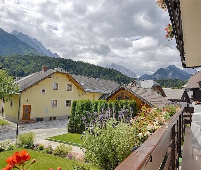 پانسیون Apartments And Rooms Banić