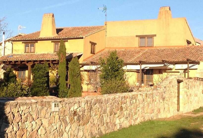 بنسيون Casa Rota