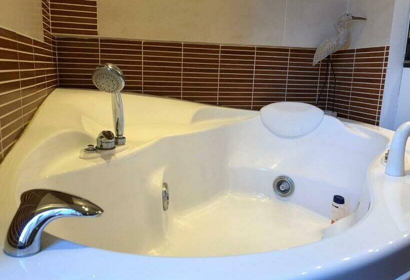 Пансион Le Carré Des Arts